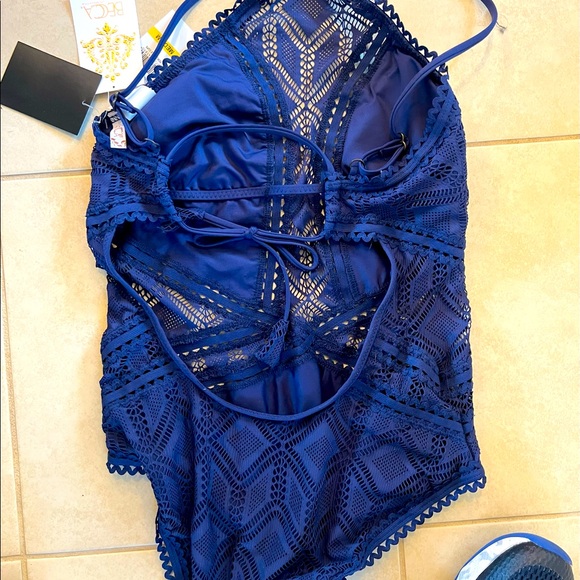 Sexy Swimsuit - Picture 2 of 2